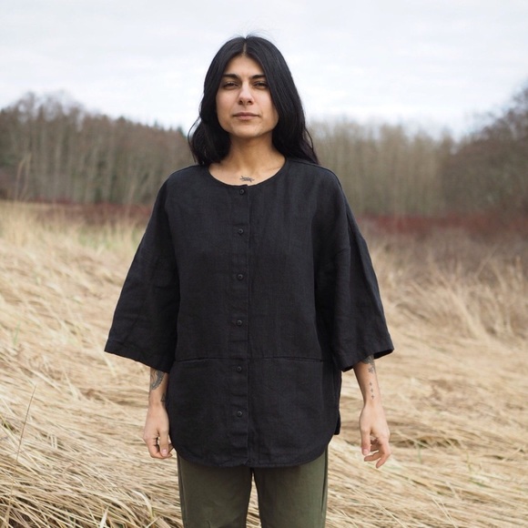 SOLD. Beaton linen utility shirt - Picture 1 of 4